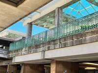 薬丸裕英『ハワイに到着』