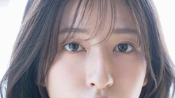 “究極のスレンダー美女”が異例の超速カムバック 斉藤里奈の進化し続ける美しさ 『ヤングガンガン』巻末グラビア