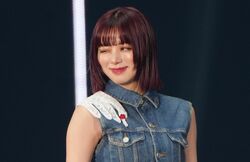 池田エライザ、セクシーな“お腹チラ見せコーデ”でファン歓喜「美しすぎる！」