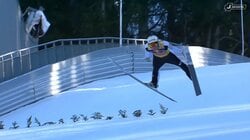 「なんだこれ」五輪ラージヒル金の“怪物”が228M特大ジャンプ　「圧倒的にスピードと伸び方が違う」実況も解説も脱帽【ジャンプW杯】