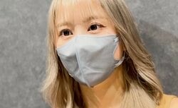 TWICEモモ似の25歳美女「空港で盗撮される」海外で本人と間違われる