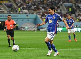 「ボールを持てば何かを起こしてくれる」南野拓実が称えたチームメイトは？「実際に最高のタイミングでパスを出してくれた」【W杯】