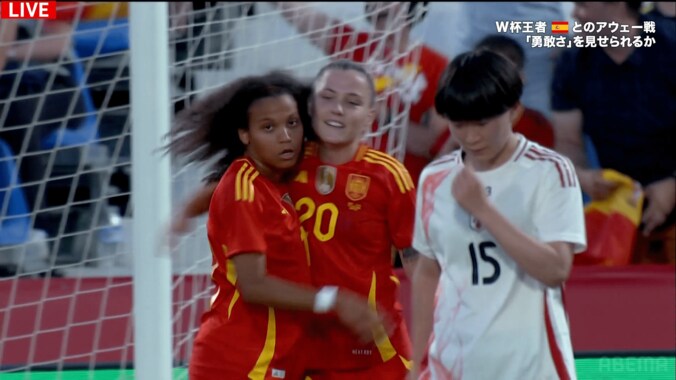 なでしこジャパンが唖然…スペイン女子の“華麗すぎるパスワーク”に解説＆ファンも脱帽「練習のようなプレー」「綺麗に崩された」 3枚目