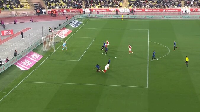 【映像】南野拓実、鋭すぎる折り返しで相手守備陣を翻弄