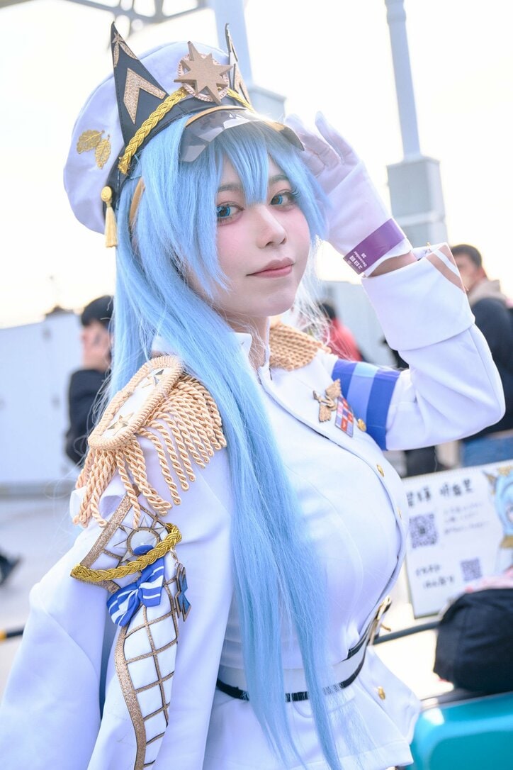 【写真・画像】『勝利の女神：NIKKE』ヘルムコスプレ画像　2枚目