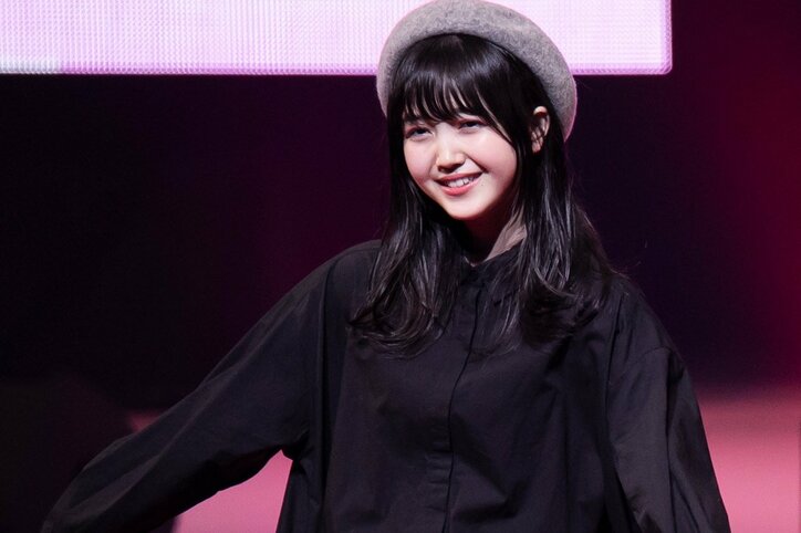 乃木坂46久保史緒里『華のSeventeen』イベントに2年連続出演、ランウェイ笑顔で闊歩