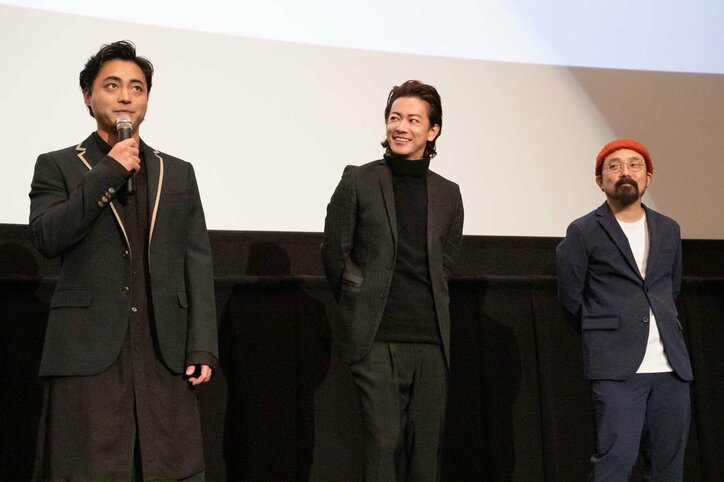 佐藤健、山田孝之の役作りを絶賛「役に入り込む深さの次元が違う」