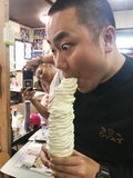 ハナコ岡部が注文した6Lサイズのソフトクリームに驚き「味はめちゃくちゃ濃厚」