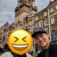 おばたのお兄さん『母に魅せたロンドンでの晴れ姿』