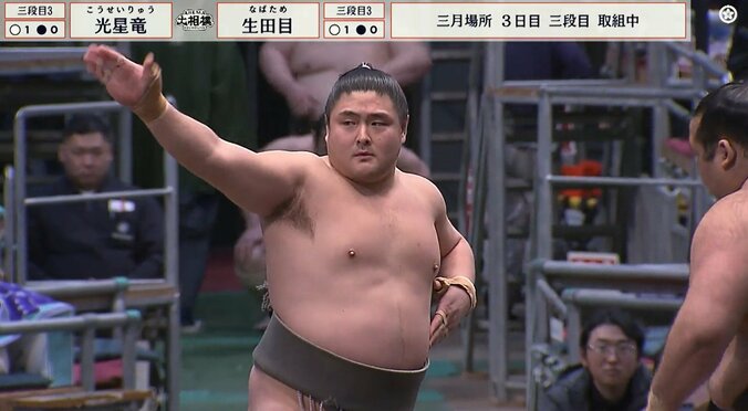 「イケメンが吹っ飛んだ」「一般人なら入院」衝撃光景に館内騒然 元関取が見せた“格の違い”に驚きと心配の声 3枚目