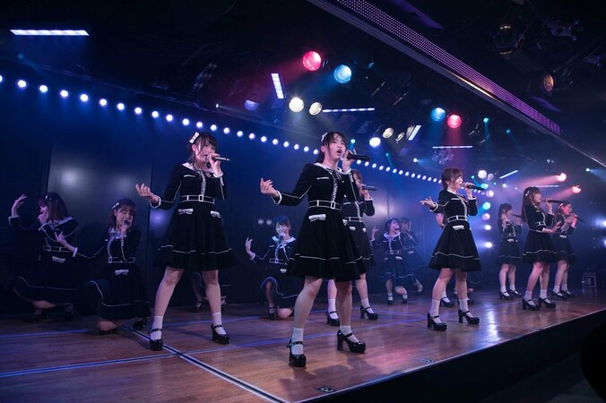 AKB48「今までで一番ハードな劇場公演」がスタート　向井地美音は東スポ記者の質問に「ブルマで滝行」を公約 12枚目