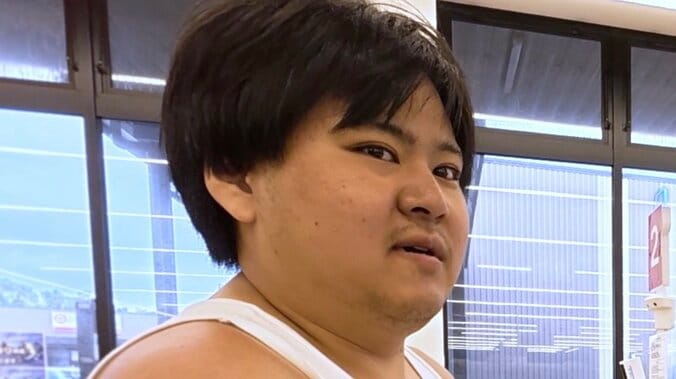 【写真・画像】13年ぶりに外出の22歳“幼卒”男性 初めてのセルフレジに「めっちゃ便利」　1枚目