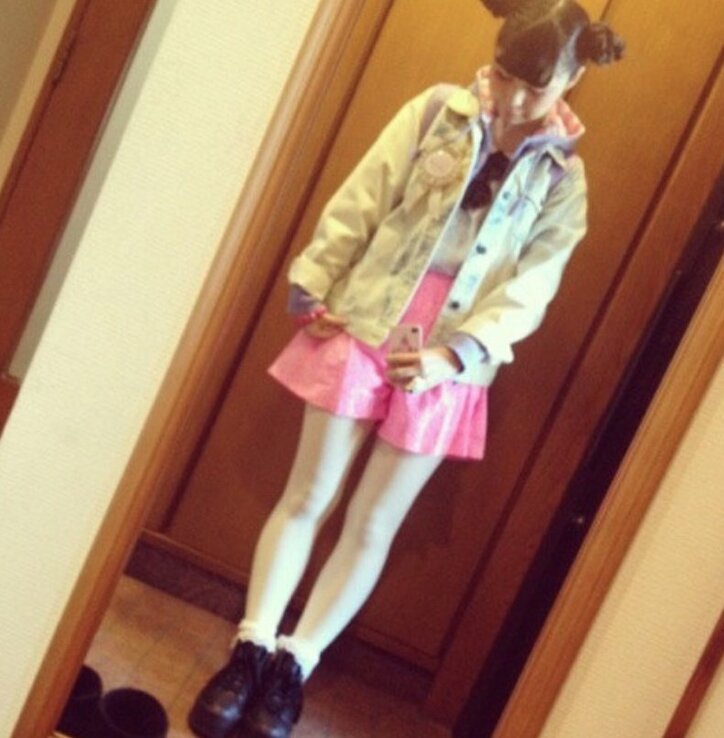 ぺこ、高2の頃の黒髪写真を公開 厳しい校則に試行錯誤