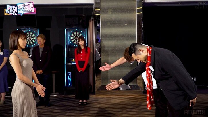 「仕草がセクシー」ヒロミ＆指原が推す超美人女優、大胆肌見せワンピで合コン登場！ 溢れ出る自然な色気に「夢中です」