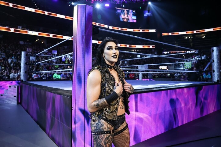 【映像】コワモテ美女レスラー、サプライズで見せた“別人級スマイル”