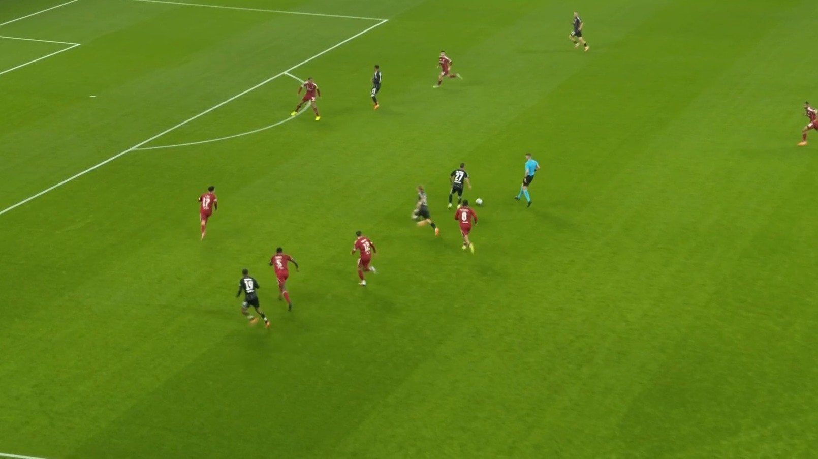 【映像】リヴァプール守備を翻弄したフリーランニング