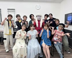 『声優28時間テレビ』ステージに人気声優大集結！人気声優たちが“愛”縛りカラオケで大熱唱＆あの番組激レアアイテムをかけた団結チャレンジで大盛り上がり