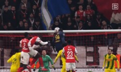 鳥肌必至！ 伊東純也クロスから“ゴールキーパー”が驚愕ヘッド「声出た」「スーパーヒーローに…」ファン大熱狂の瞬間