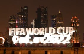 W杯で美人リポーターが被害…放送中にボディタッチや肩ぶつけなどの嫌がらせ受ける