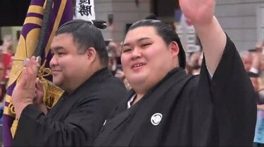 寂しすぎる」元横綱・白鵬が見せた“笑顔”に再脚光 「新横綱への気遣い