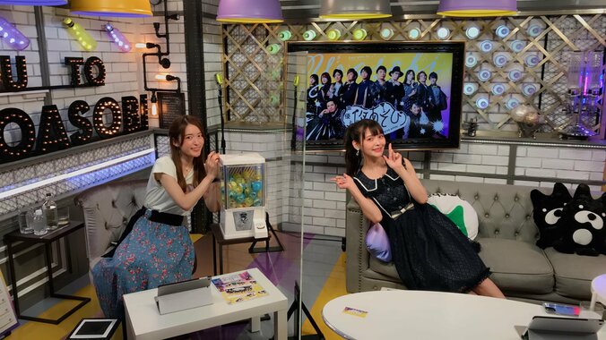 “あの姫”風の上坂すみれに、小松未可子「唄えよ！」とツッコミ!?『声優と夜あそび』水曜#4 2枚目