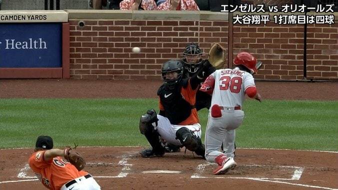 大谷翔平の同僚、頭部死球で場内騒然！ ヘルメット破損も相手投手が頭を抱える“ヒヤリ”場面に神対応「いい人」「努力の人」称賛の声続々 1枚目