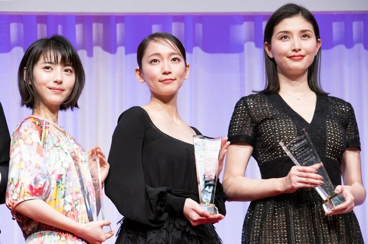 浜辺美波、バレンタインの予定を聞かれ「ウフフ。父と祖父にチョコをあげたいです」