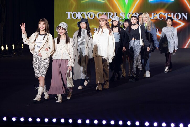 “みちゅ”長谷川美月、『TGC』ランウェイで投げキッス! 『オオカミ』シリーズ先輩の生見愛瑠・莉子とも共演