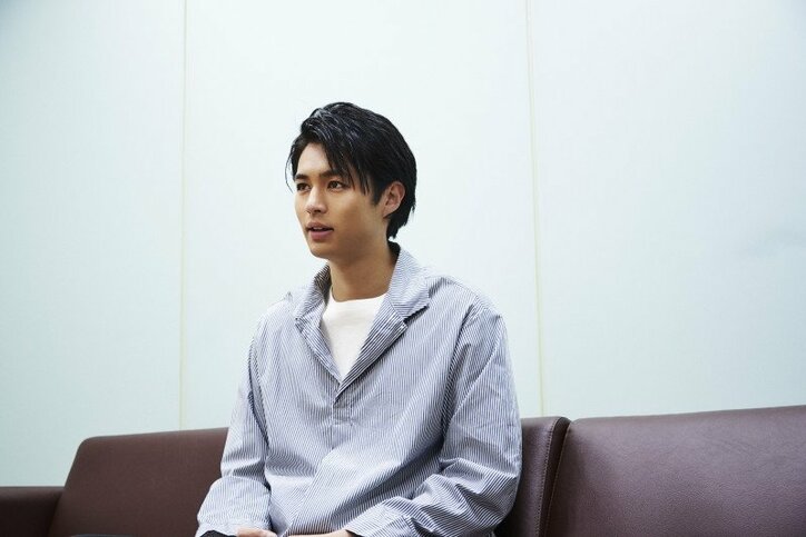 佐伯大地インタビュー　岩田剛典は完璧なのに…ヒヤッどころじゃない『崖っぷちホテル！』での体験語る