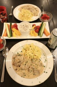 みきママ、20分で作ったビーフストロガノフでおしゃれな夕食「なんだか恋人たちのディナーだな。」