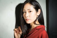 阿部純子、『孤狼の血』松坂桃李とのラブシーンに安心感 「松坂さんはエキスパート」