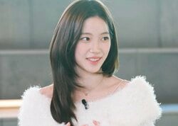 脚の長さが際立つレオタード姿に驚き！オランダのバレエ団に所属していたカズハ、スカウトからデビューまでの道のり明かす