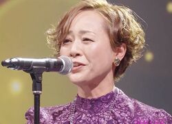 元3人組ユニットとしてデビューした過去を持つ50歳女性、美空ひばりの反戦歌を圧倒的歌唱力で歌い上げ審査員から大絶賛「新しい時代の『一本の鉛筆』が見えた」