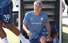 「夢に向かって突き進むだけ」右ヒザ内側じん帯断裂の浅野拓磨が笑顔で意気込み、代表仲間やファンもエール「間に合いますように」