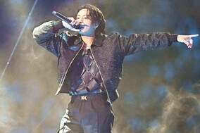 「鳥肌たった」W杯開会式でBTSジョングクが披露した圧巻パフォーマンスにファン熱狂！「偉業にもほどがある」