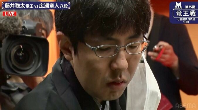 広瀬章人八段「私自身も驚いています」藤井聡太竜王のお株を奪う“広瀬曲線”描く快勝に「ほぼ九段」「8.991段」の声／将棋・竜王戦七番勝負第1局 1枚目