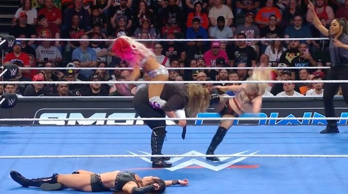 アレクサ・ブリスの“アシスト”が決め手に