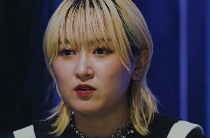 【写真・画像】人気女芸人、フェイントで撮れた心霊写真を公開「めっちゃ手写ってました」 　1枚目