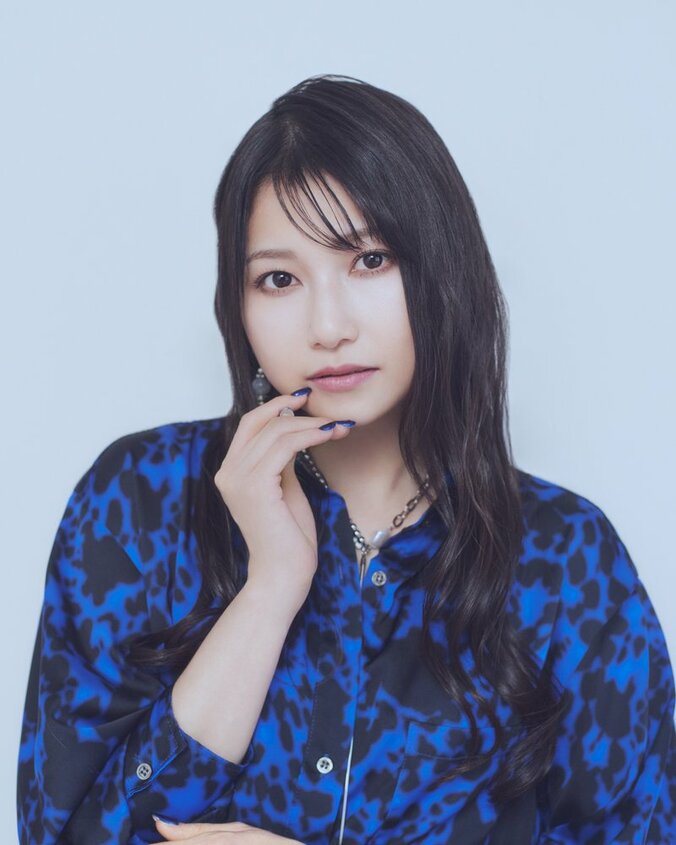 【写真・画像】恒例のデートビジュアルが第4期でも登場！「彼女、お借りします」水原千鶴デートビジュアルおよび雨宮天のキャストコメントが到着　3枚目