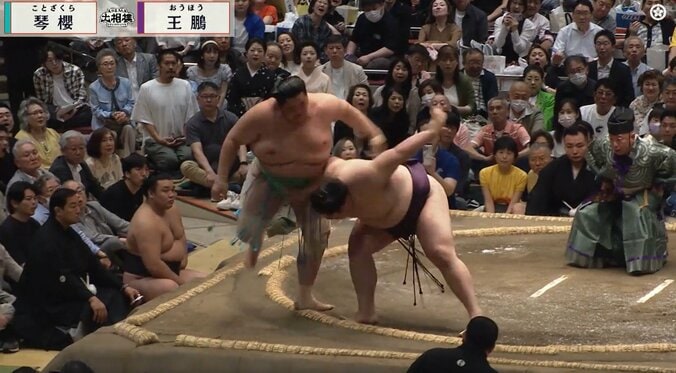 「最後ダメだろ」大関・琴櫻、土俵際の行動にファン困惑「足が出た後に…」藤井アナも指摘 一体、何が? 2枚目