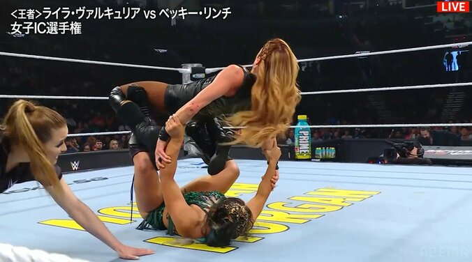 ロメロ・スペシャル（吊り天井固め）