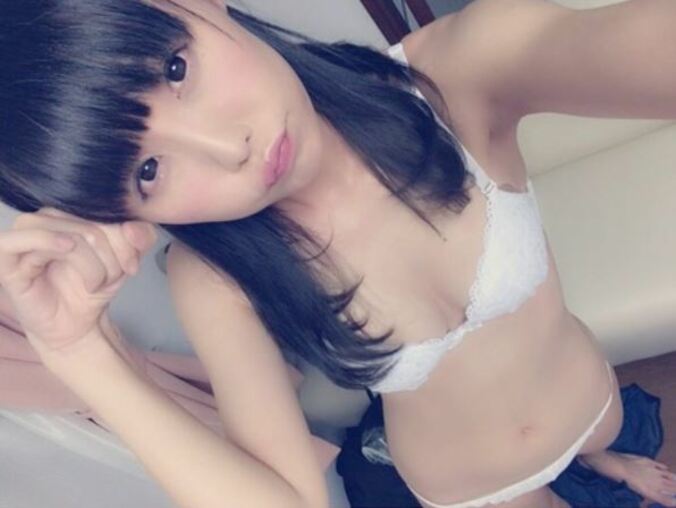 稲森美優が下着風の水着姿公開「やっぱり白だよね？」 1枚目