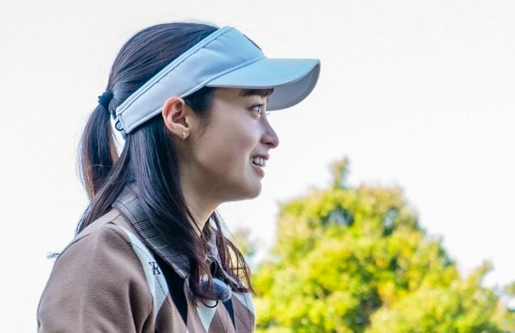 【写真・画像】「きれい…」橋本環奈、スカートひらりの超美スイング！豪快1Ｗショットにプロ絶賛　2枚目