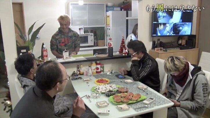 「二度と刑務所に戻らないよう頑張る」受刑者のための求人誌編集長と、新しい人生を歩む男性