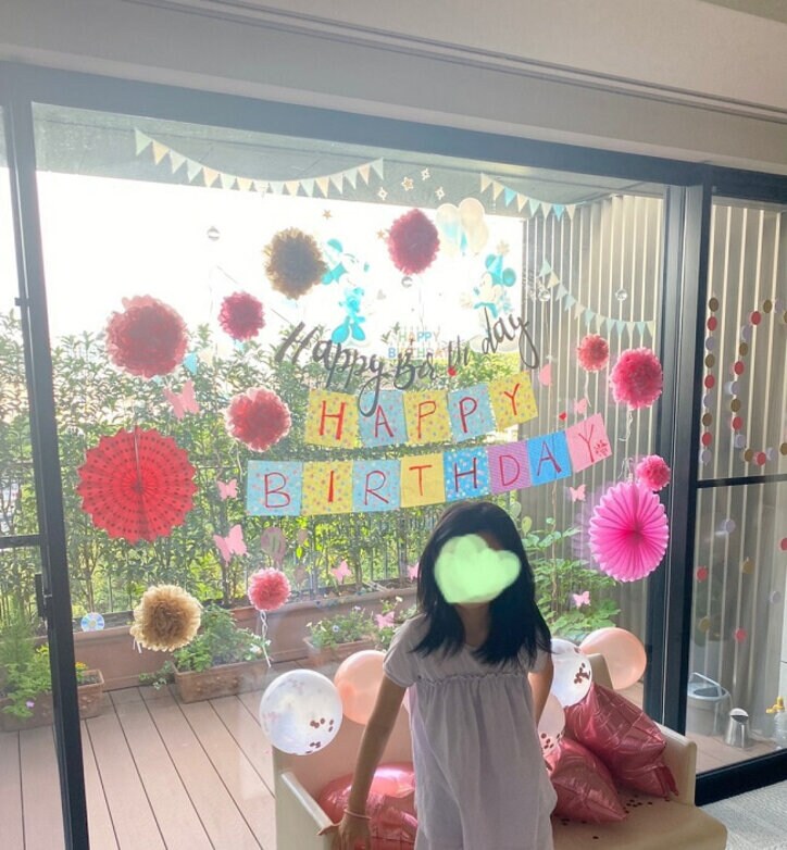 市川海老蔵、娘・麗禾ちゃんの誕生日パーティでの子ども達の行動「ママの席、だそうです」