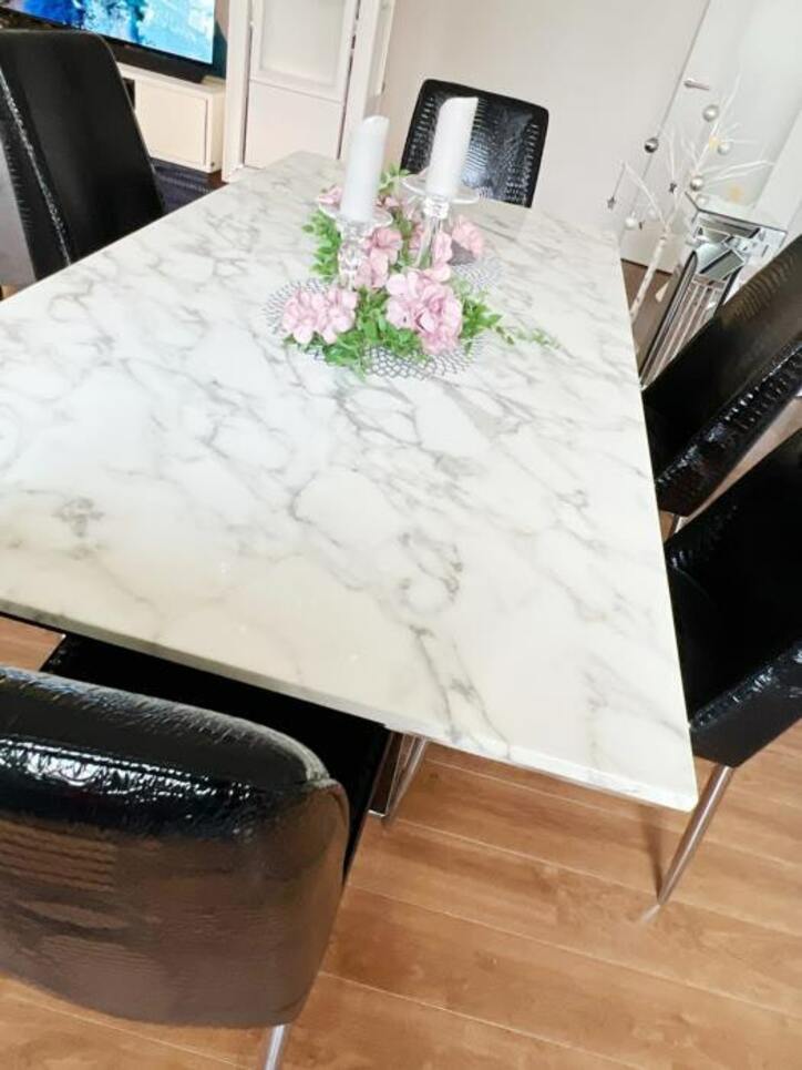  渡辺美奈代、模様替え中のリビングを公開「お引っ越しより大変な事に」 