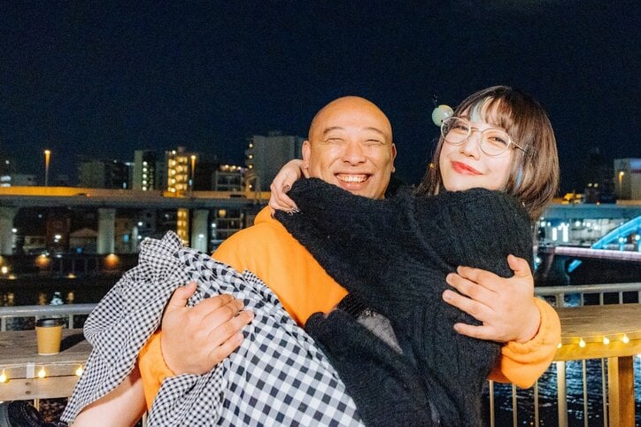 トム・ブラウンみちお、現役アイドルと真剣交際スタート「えっ?夢じゃない?」と歓喜