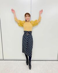 鈴木奈々、“変なポーズ”でのコーデ紹介に反響「可愛いすぎる」「グリコのポーズ？」