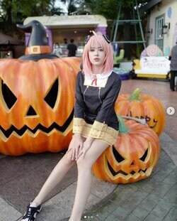 タイ人女優ミント・ナウィンダーが「SPY×FAMILY」アーニャに！「So gorgeous」と海外ファン沸騰