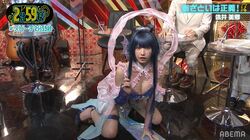 「惜しげなく足を見せます！」コスプレイヤーえなこ、“可愛く見せるポーズ”を実践も…「あざといを超えちゃってる？」